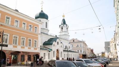 В восстанавливаемом храме Пресвятой Живоначальной Троицы на улице Рождественской состоялась вторая Божественная литургия